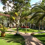 Pe Na Areia Na Praia Das Toninhas, Condominio Wimbledon, Direto Na Areia, O Melhor Da Regiao, Completo, 5 Estrelas !
