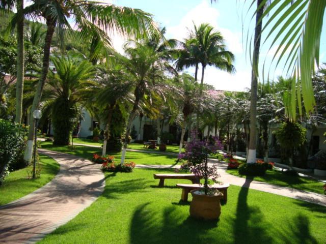 Pe Na Areia Na Toninhas, Wimbledon, Direto Na Areia, O Da Regiao, Completo, 5 Estrelas ! Ubatuba